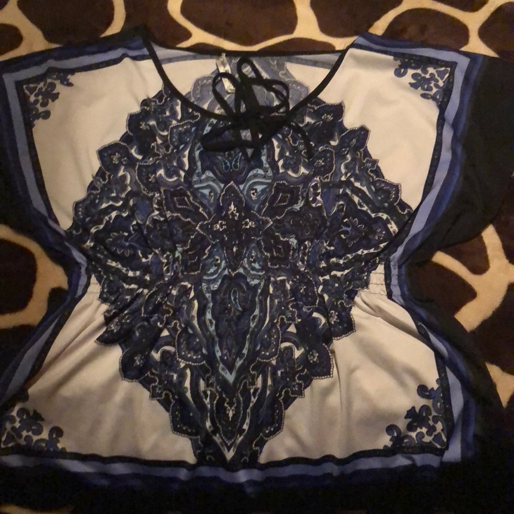 BUTTERFLY TOP